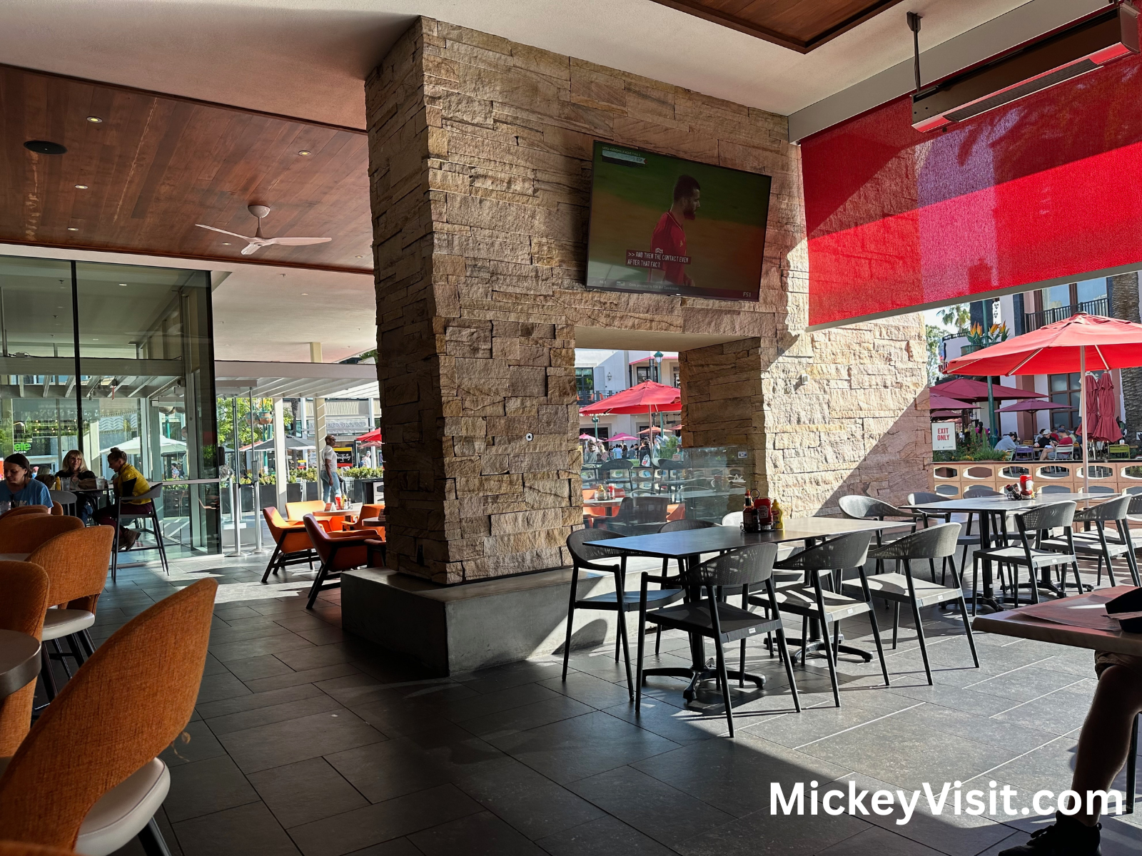 Splitsville patio