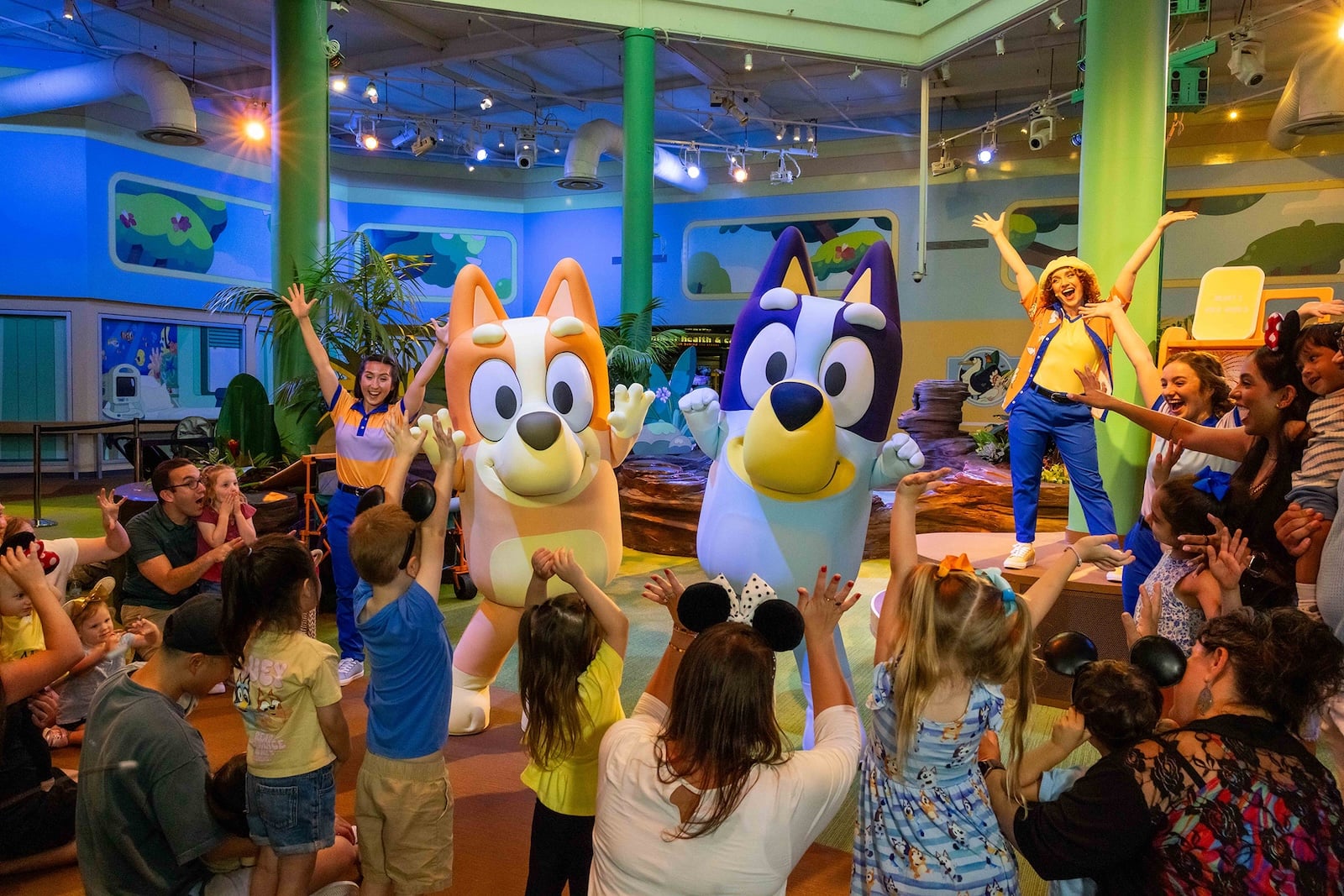 Bingo and Bluey dancing
