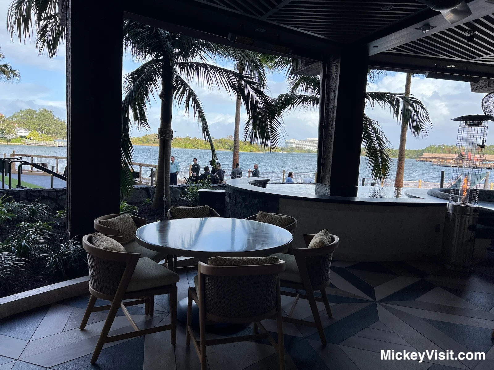 Wailulu Bar and Grill