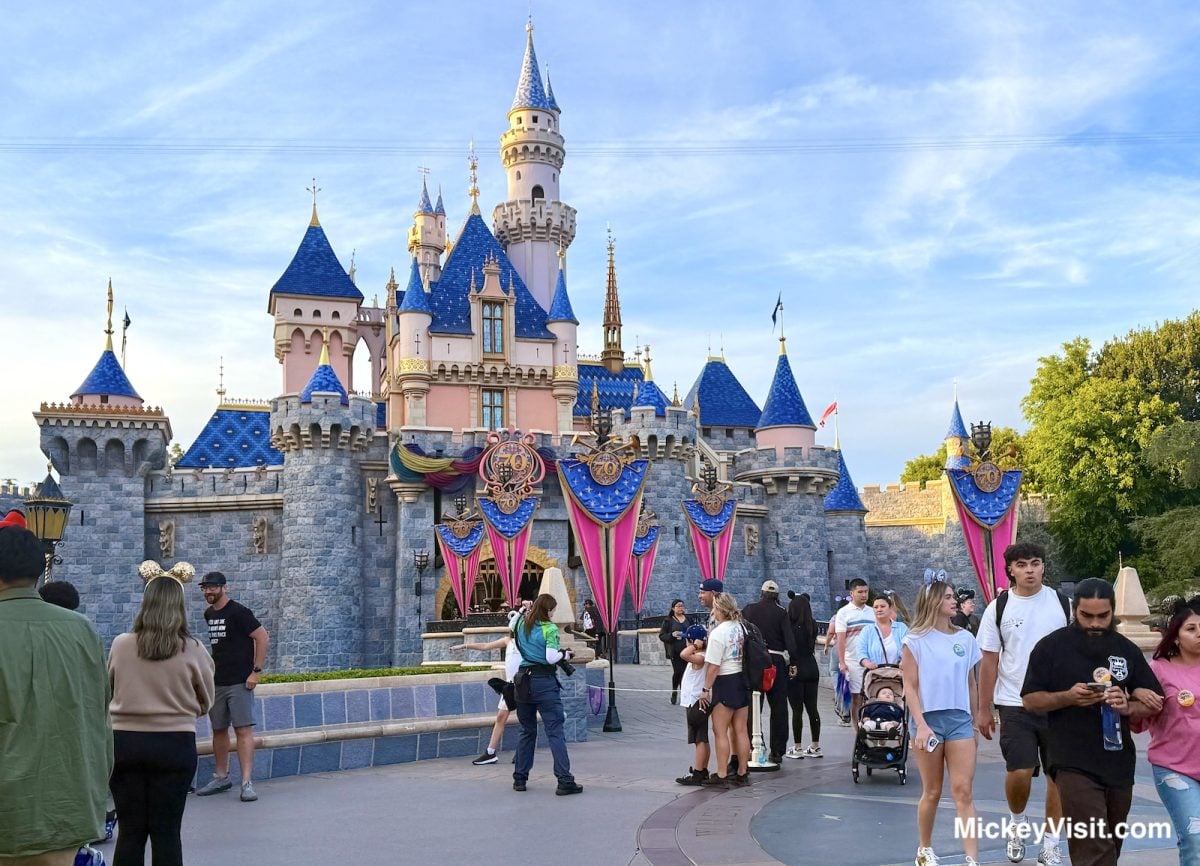 crowds in front of Sleeping Beauty Castle