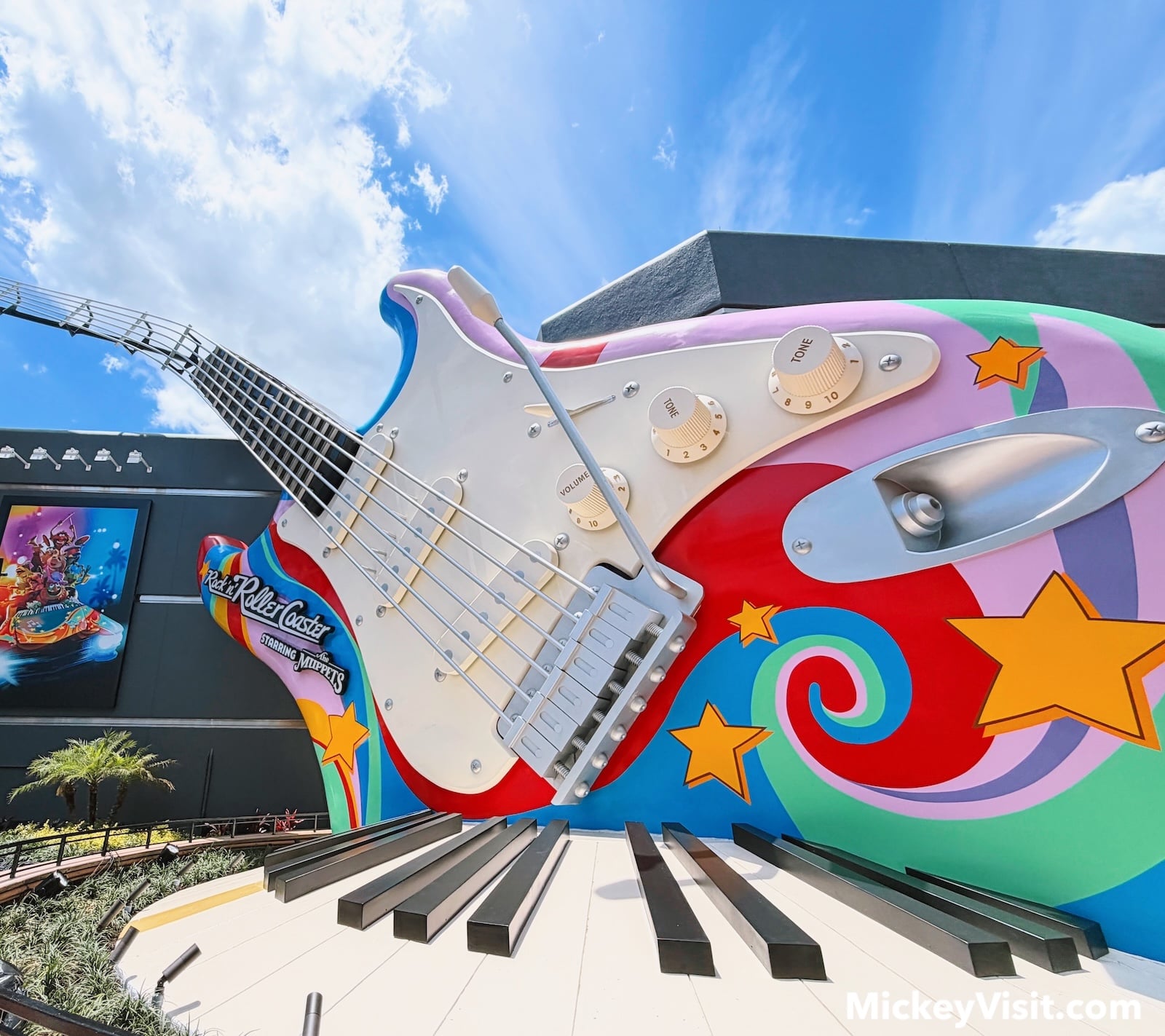 Giant guitar