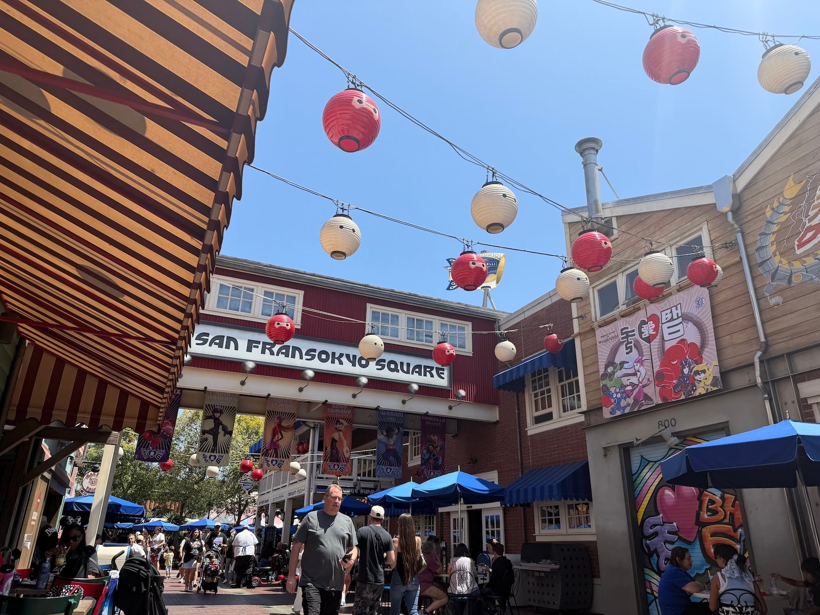 San Fransokyo Square lanterns