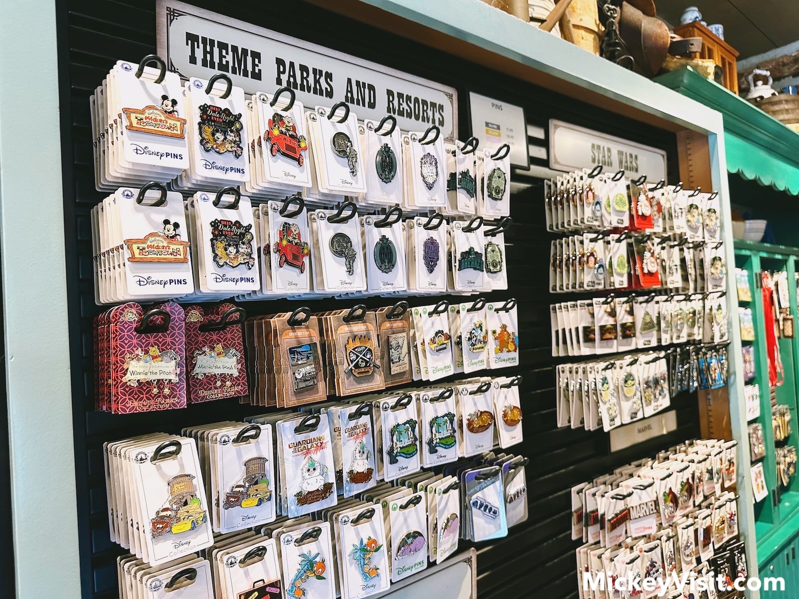 pin trading disneyland