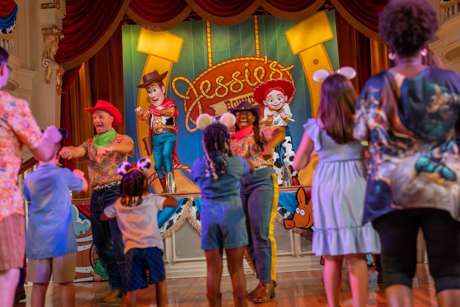 Woody and Jessie dancing