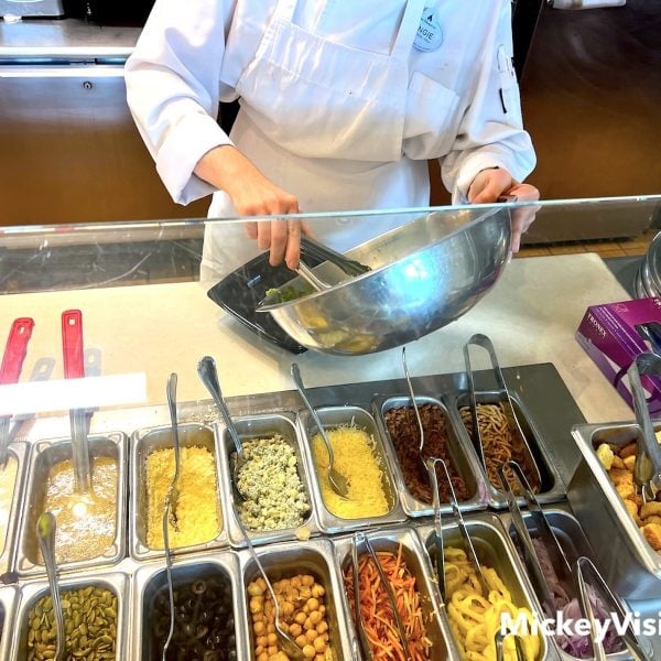Gasparilla Island Grill salad bar