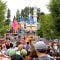 disneyland crowds main street