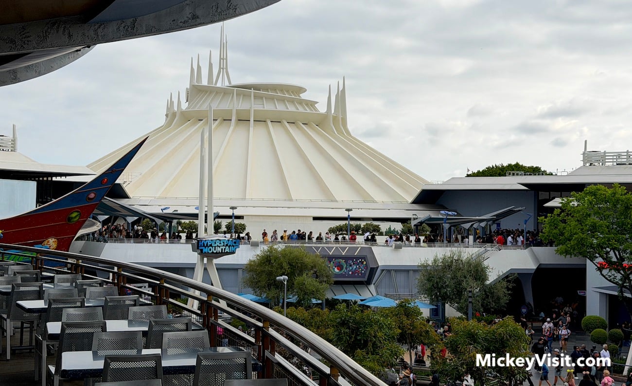 disneyland tomorrowland