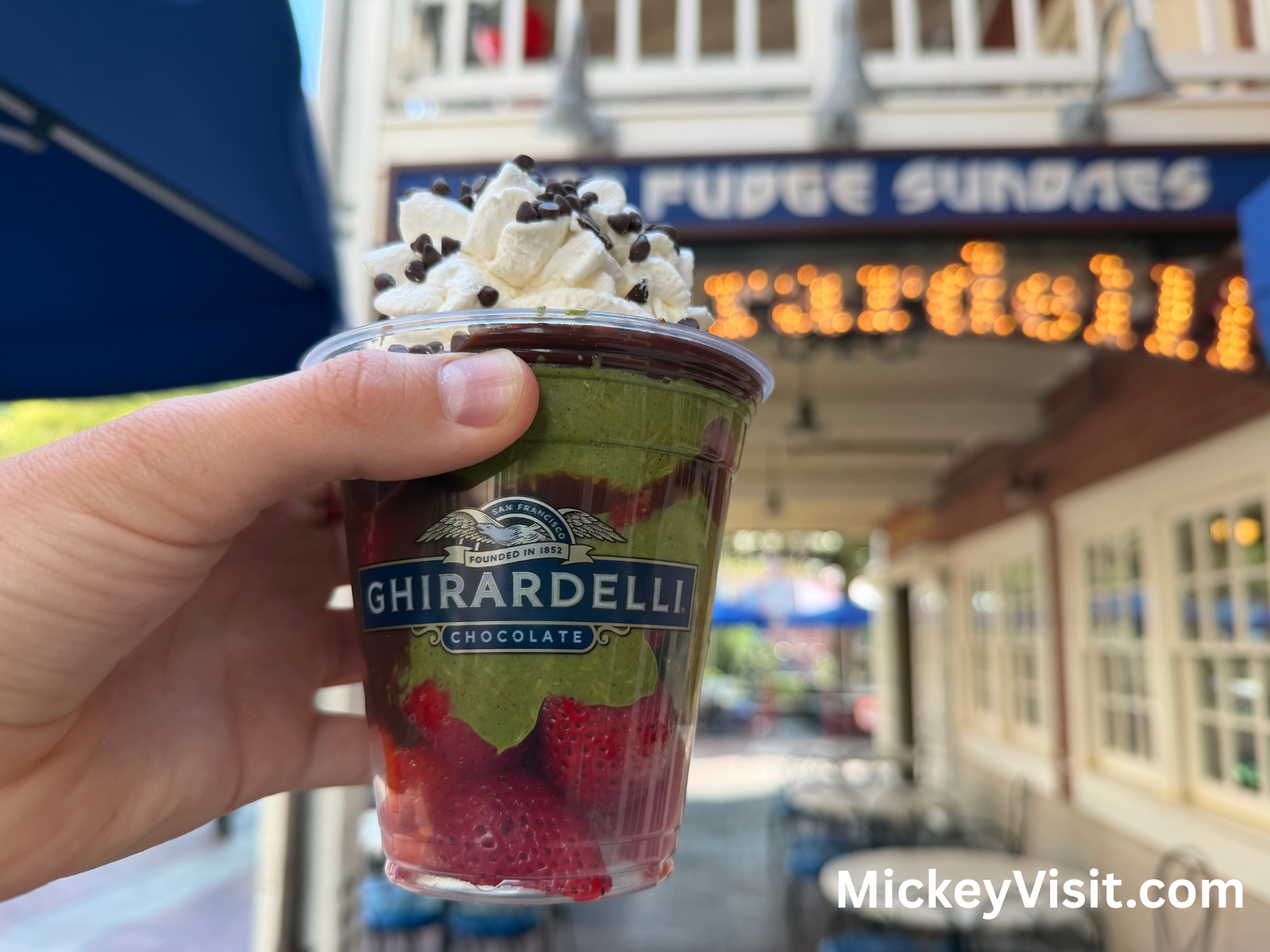 Icecream sundae