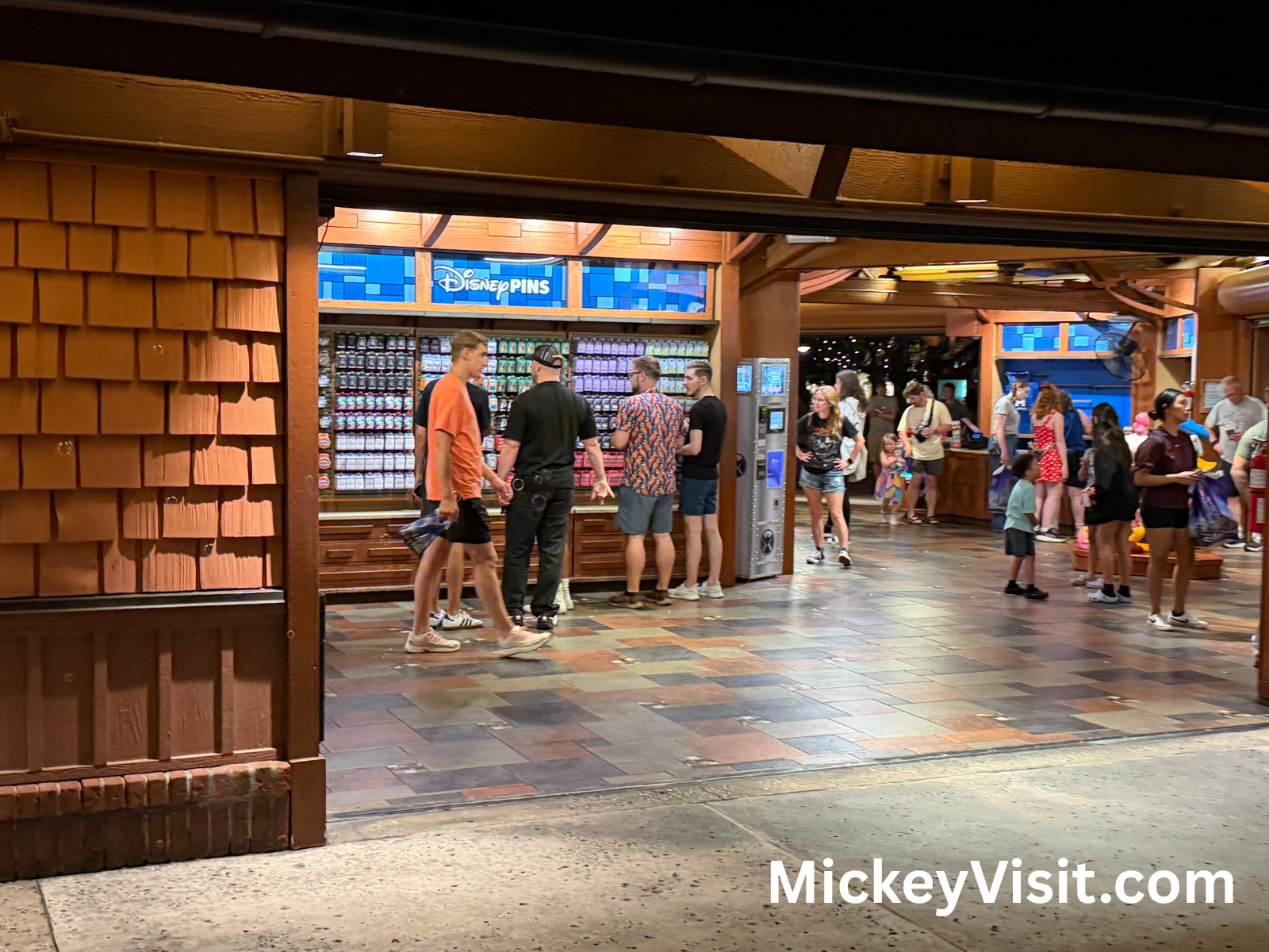Pin Trading Disney