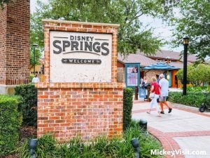 Disney Springs welcome sign