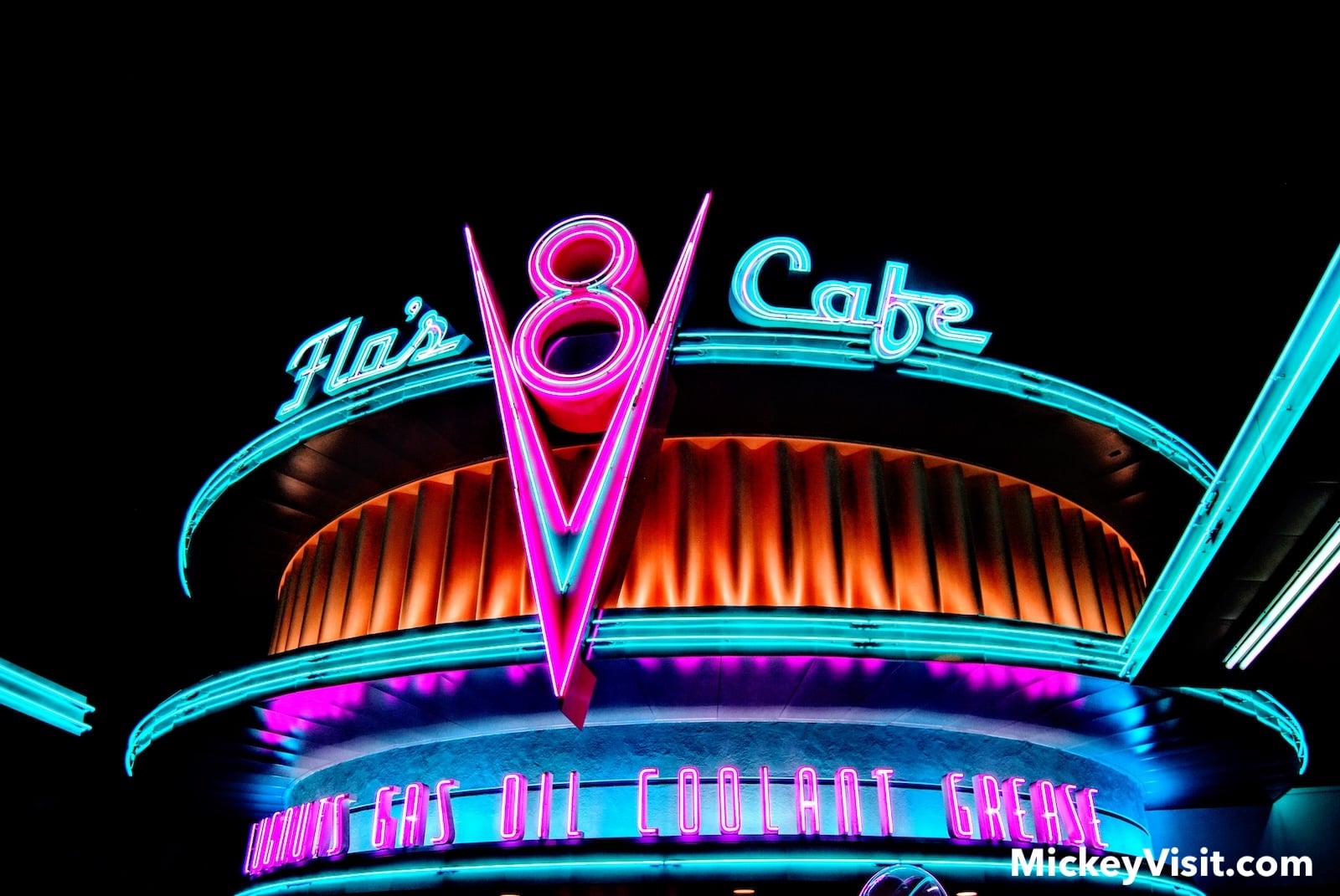Flo's V8 Cafe