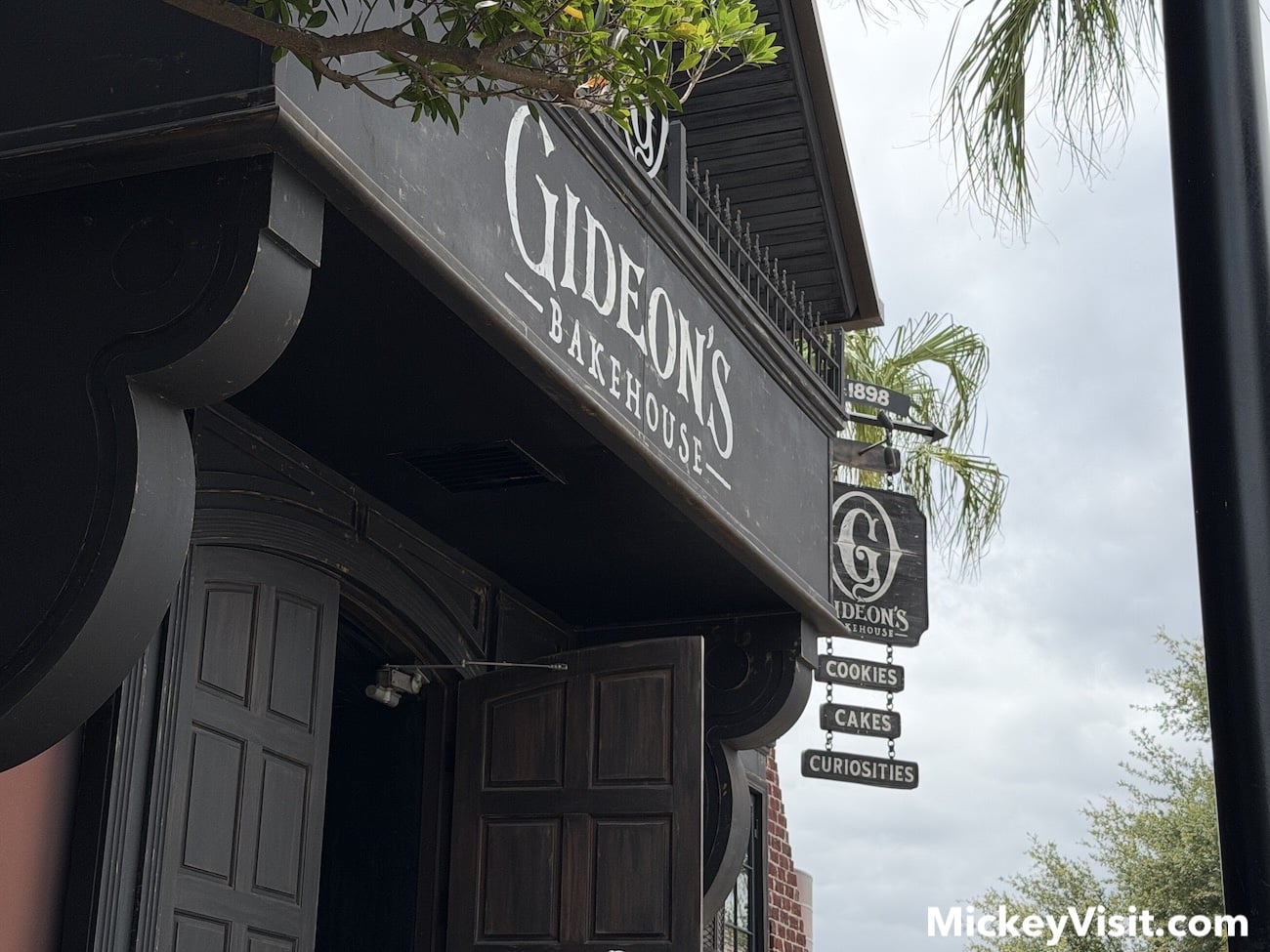 Gideon's Bakehouse sign