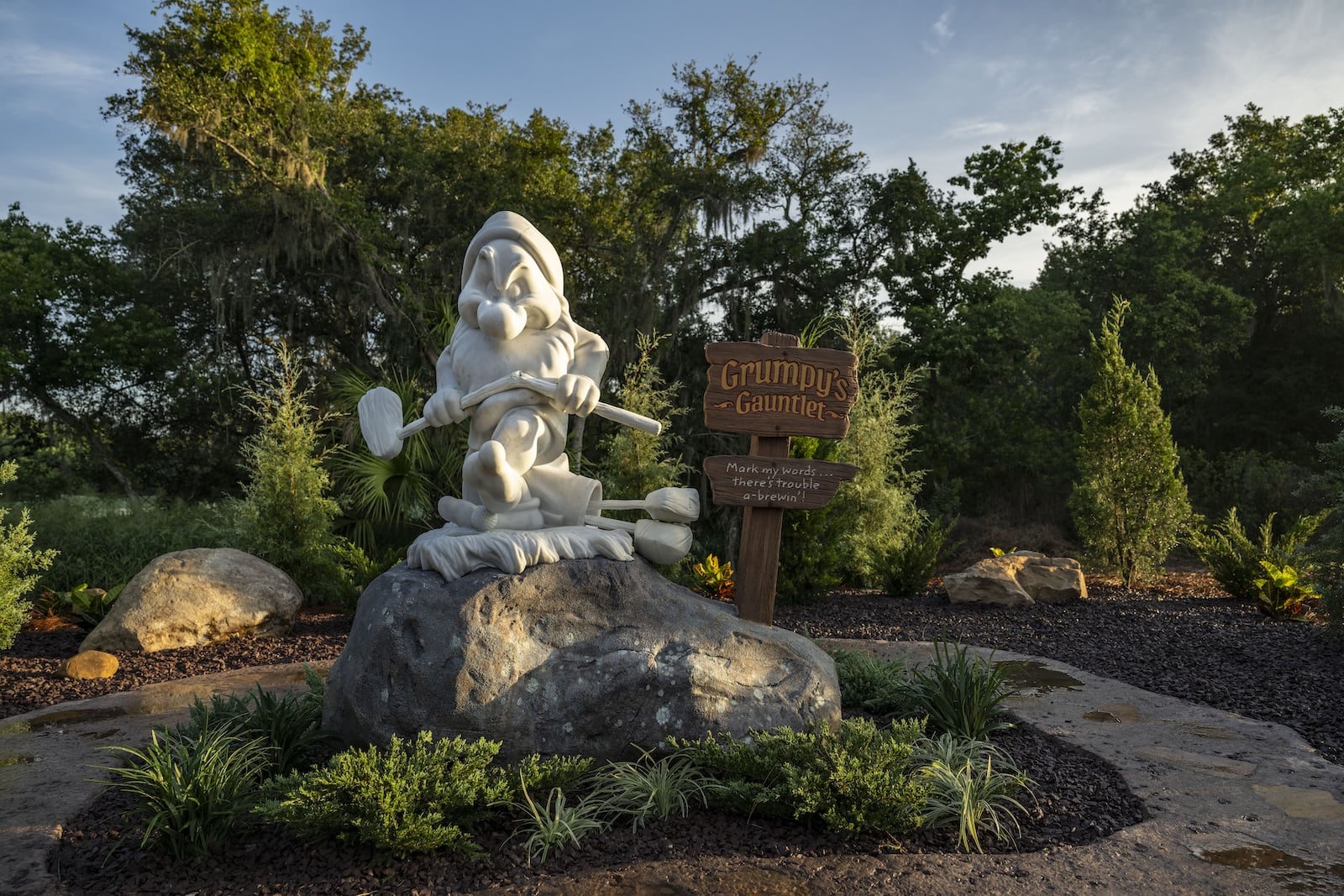 Grumpy's Gauntlet statue