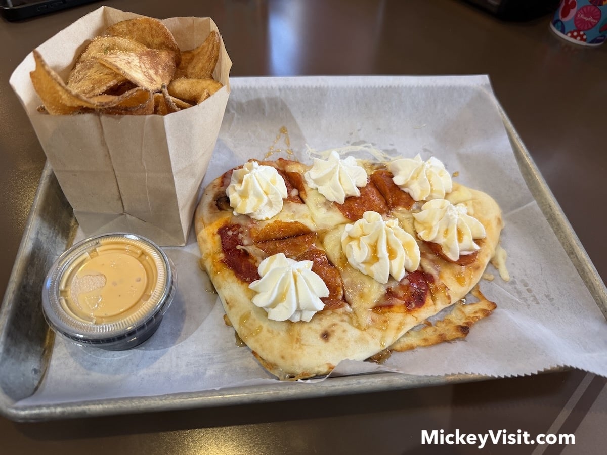 BaseLine Tap House bar flatbread, chips