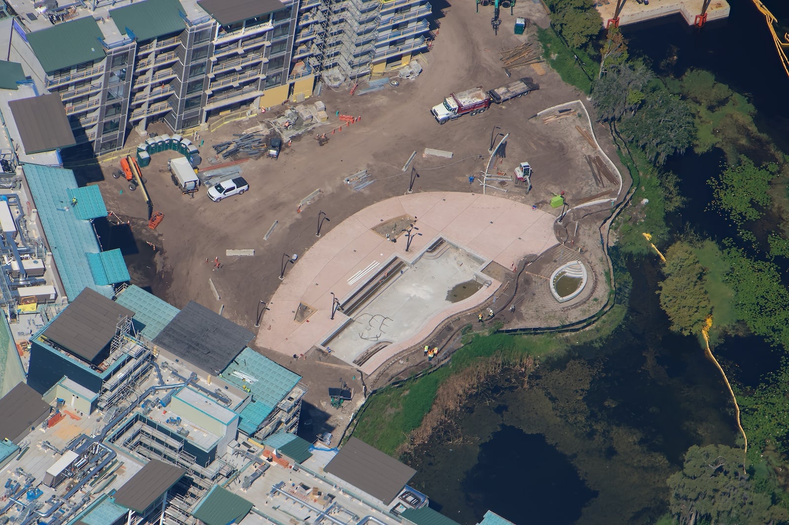 Lakeshore Lodge construction