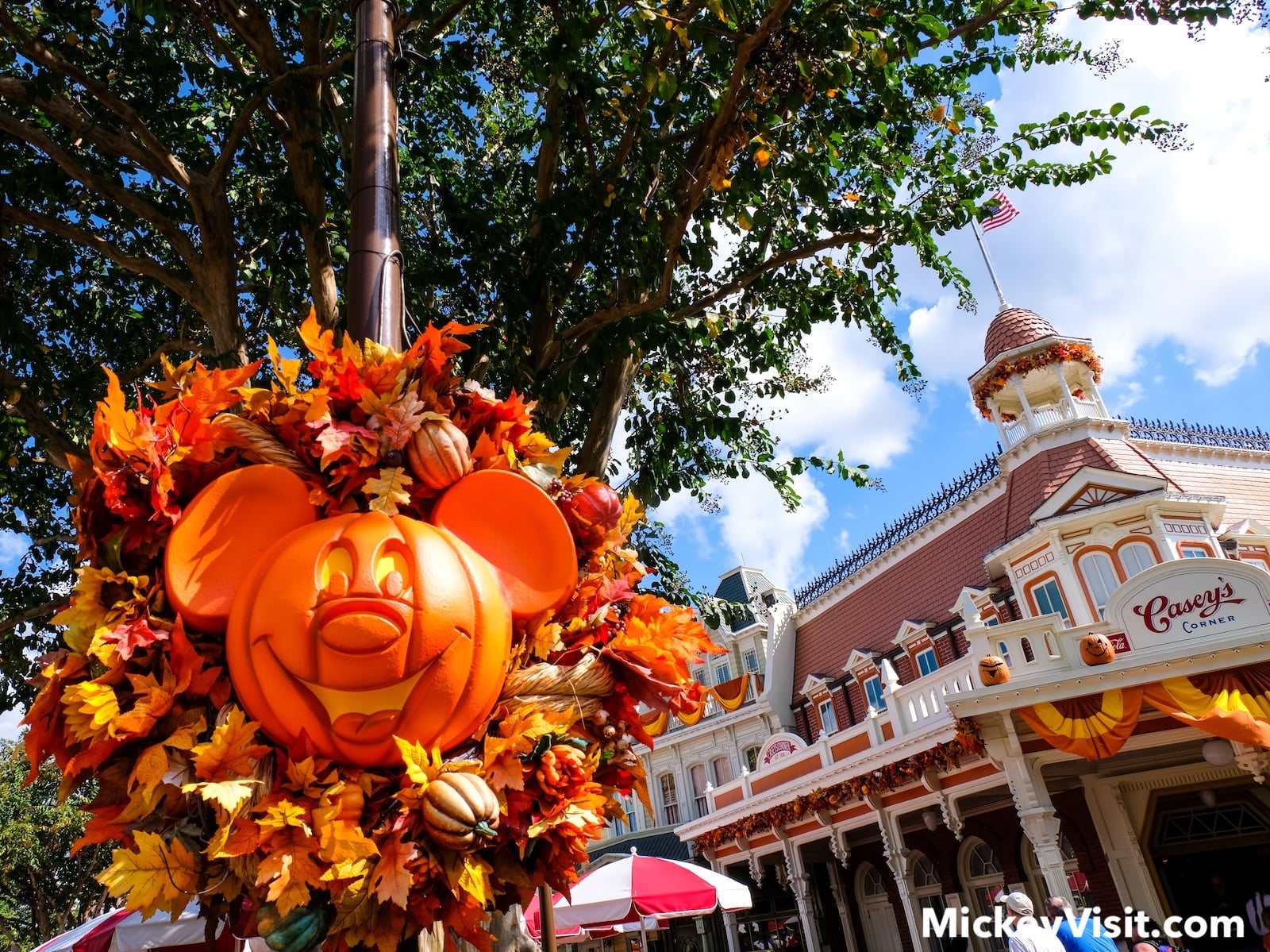Mickey Mouse pumpkin wreath