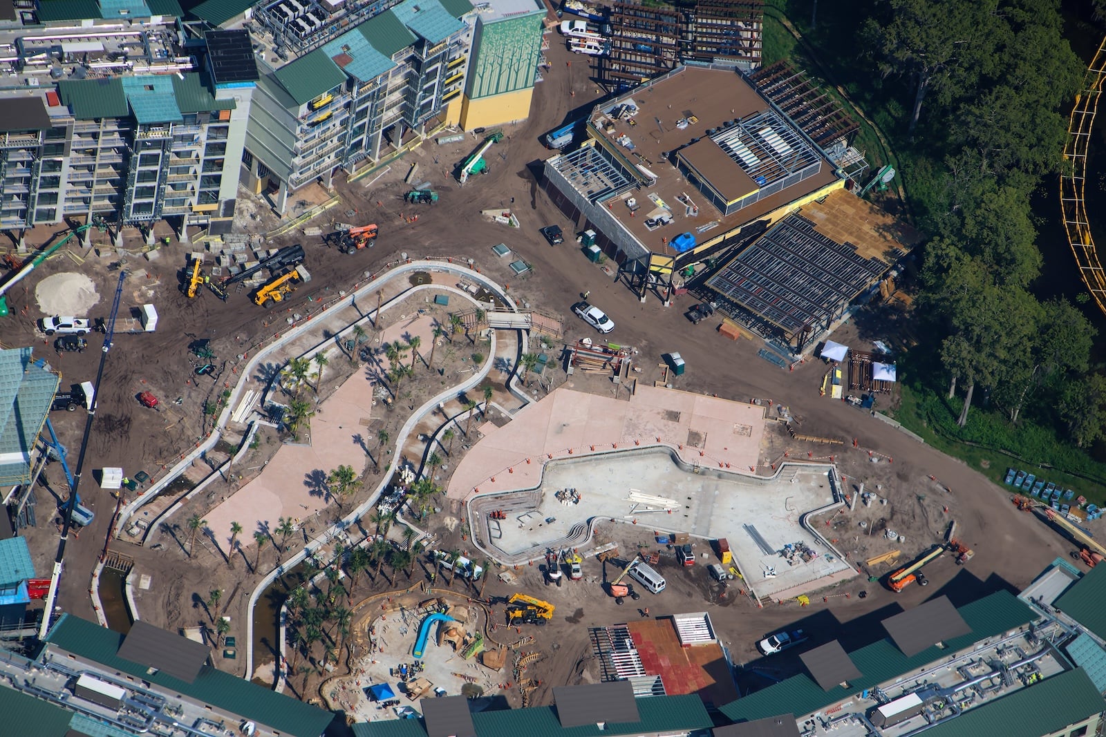 Lakeshore Lodge construction