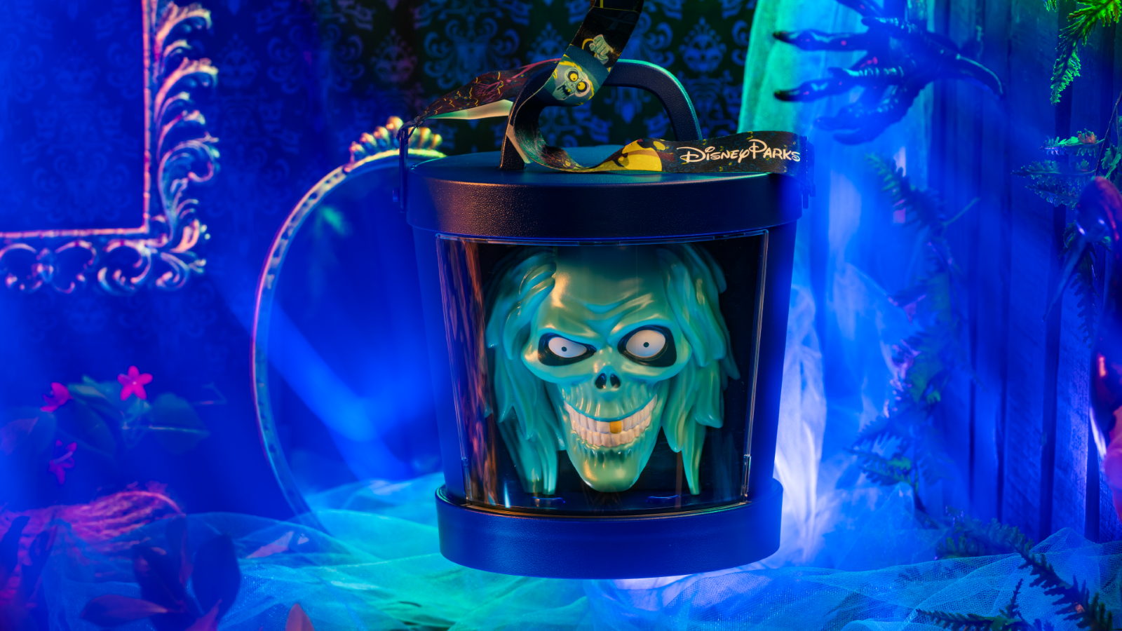 Hatbox Ghost popcorn bucket