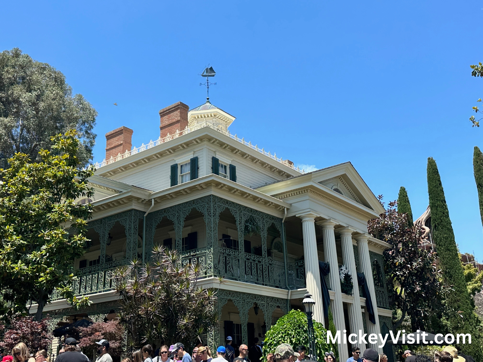 Facade of the Haunted Mansion in Disneyland