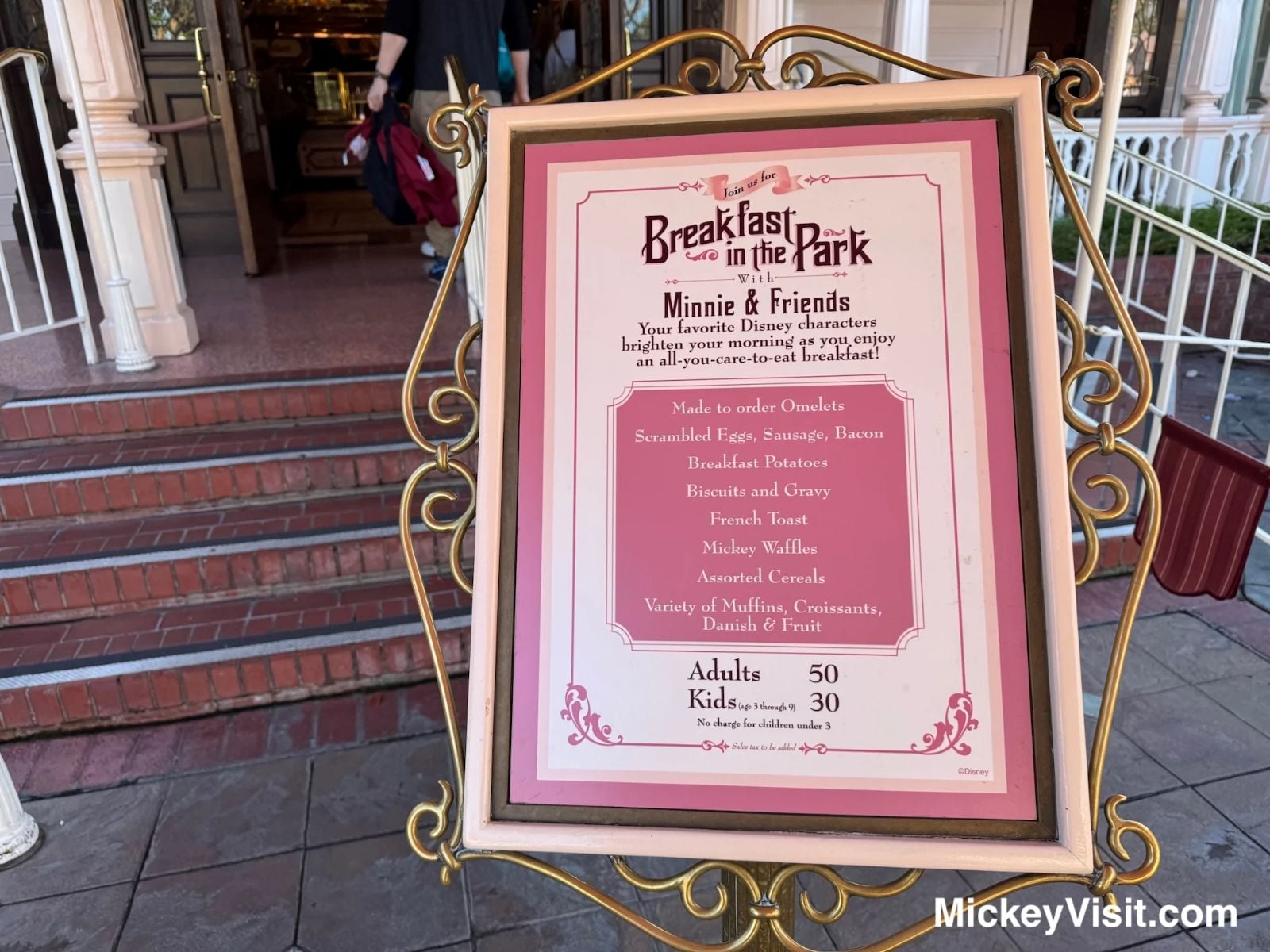 Breakfast menu at Minnie and Friends - Breakfast in the Park