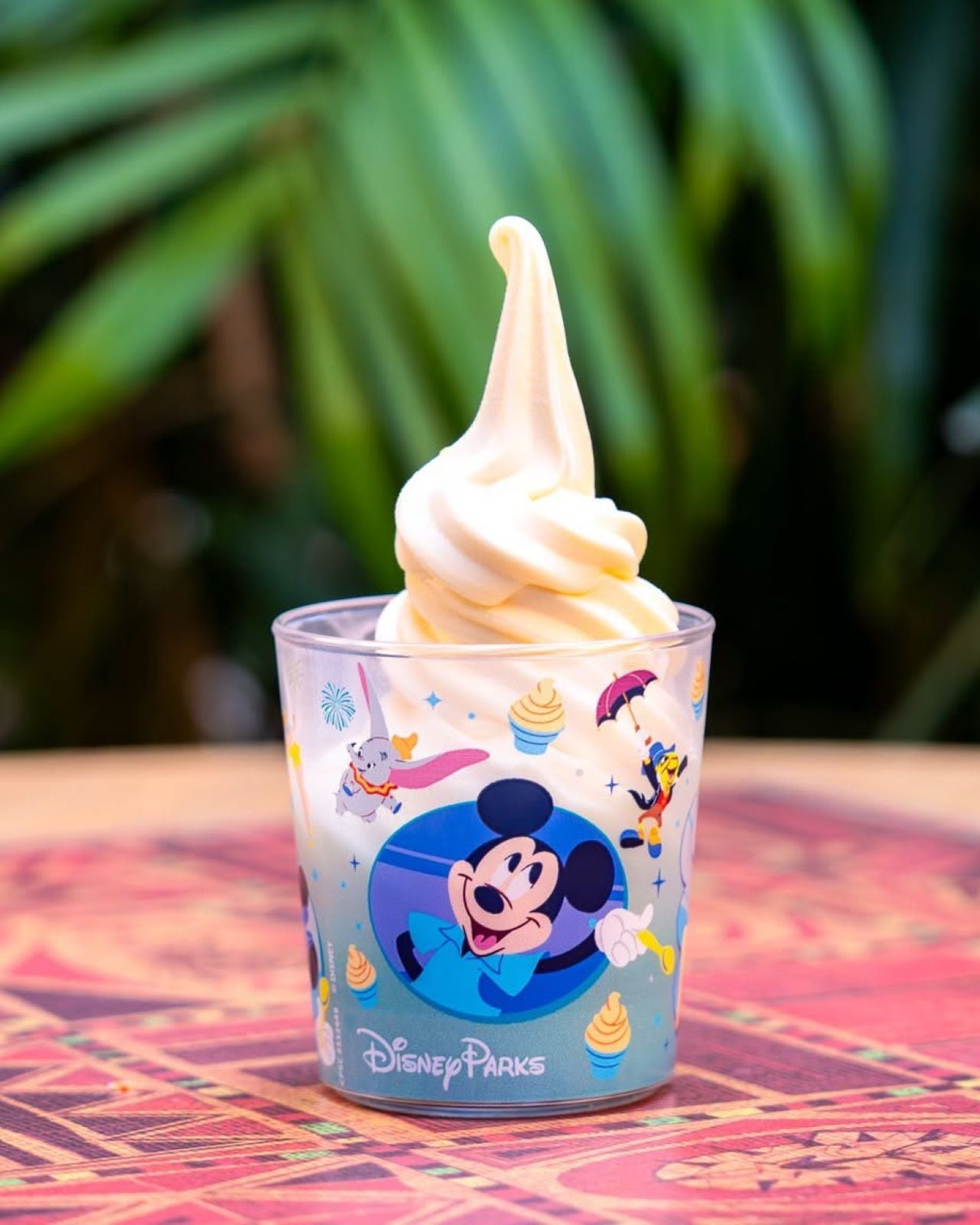 Character side of the Swirl Up Some Magic cup