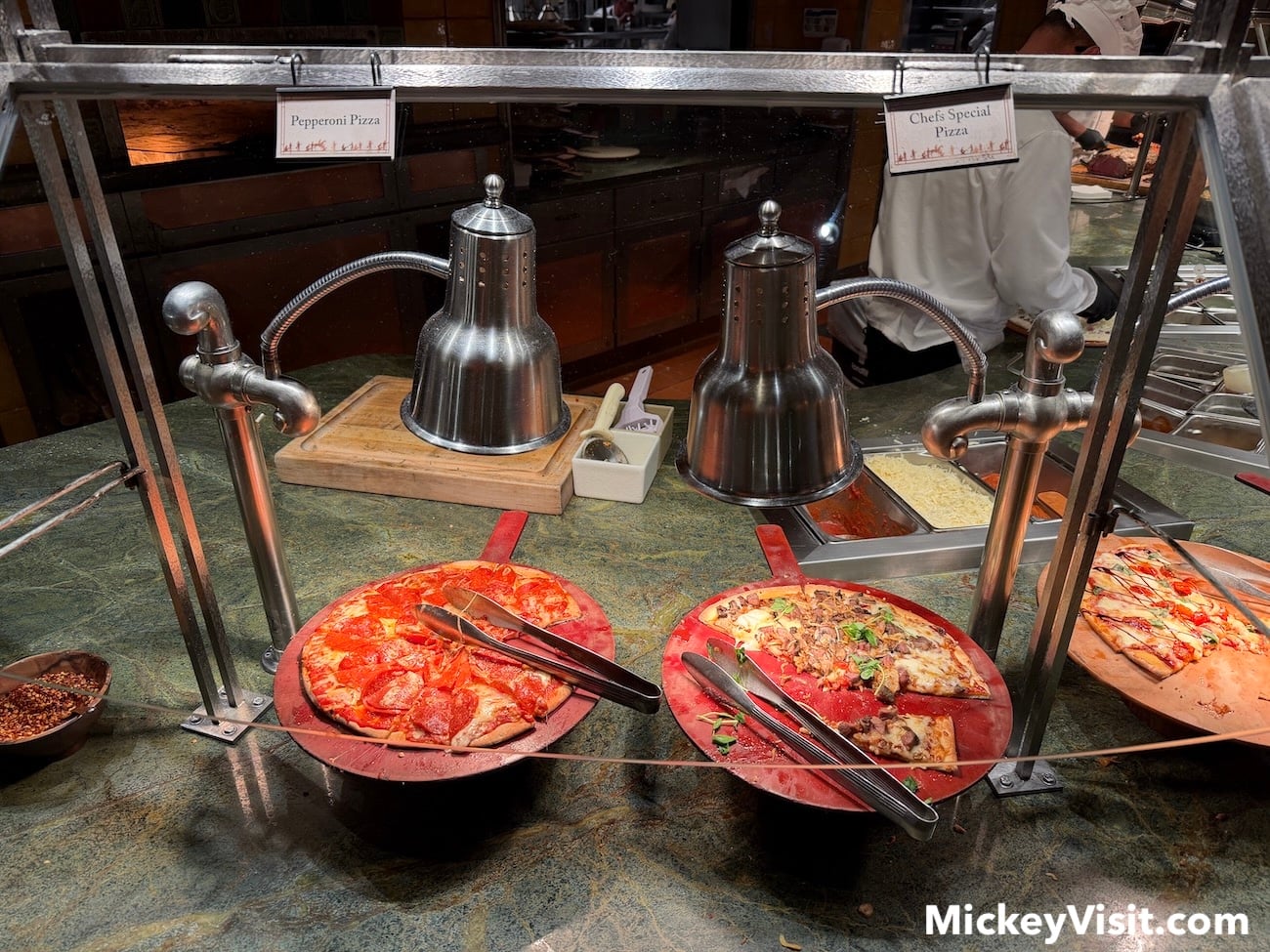 Food in buffet