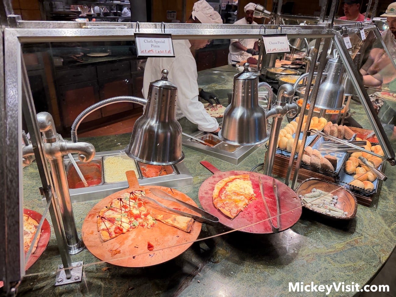 Food in buffet