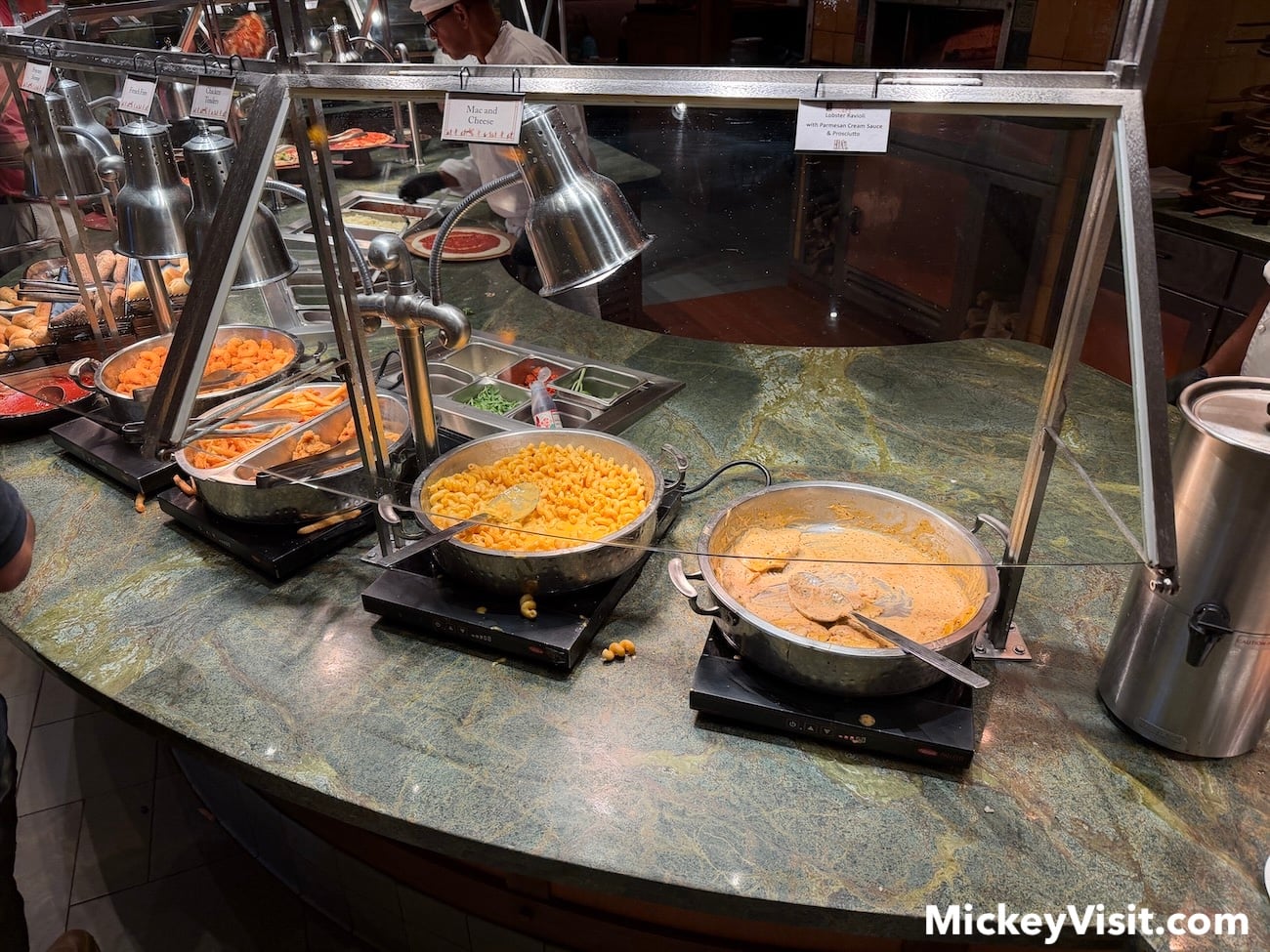 Food in buffet