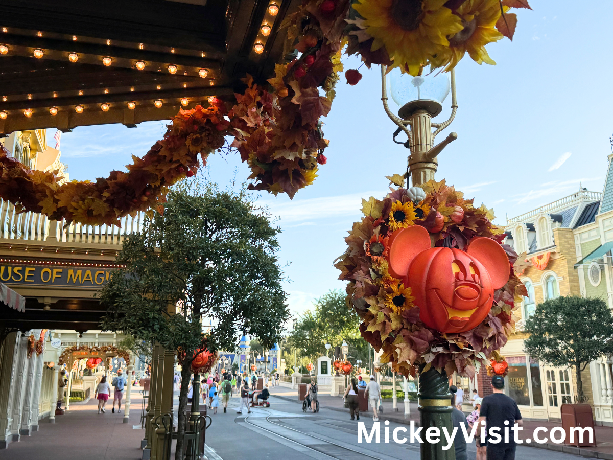 DisneyWorldMainStreetHalloween