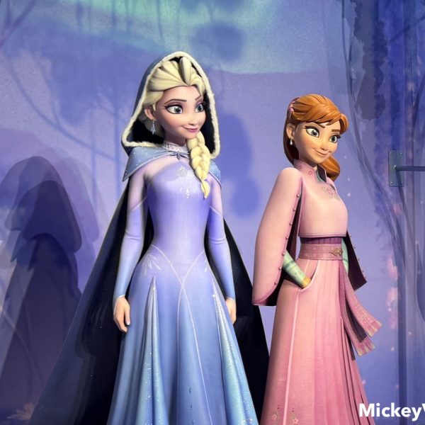 Elsa and Anna in winter outfits