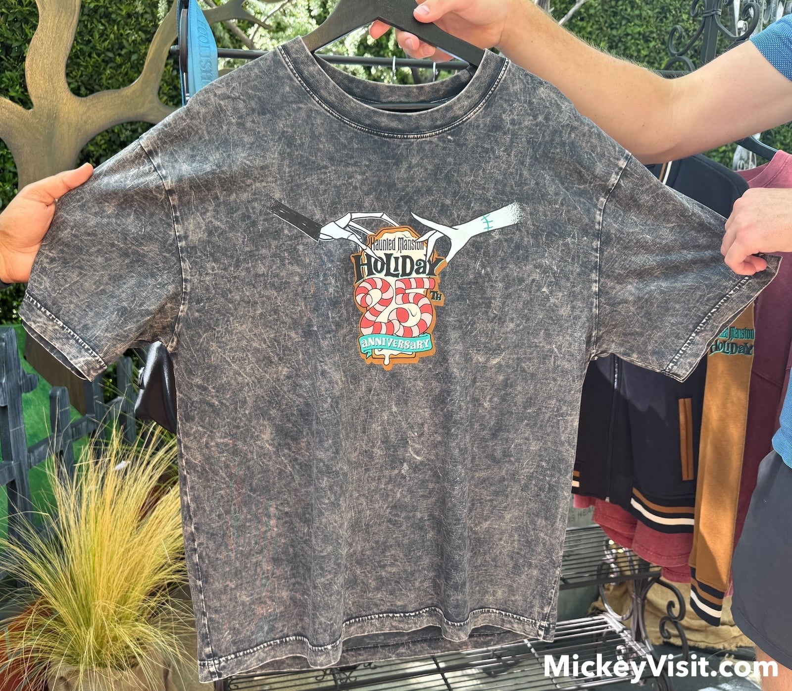 Haunted Mansion Holiday gingerbread house shirt