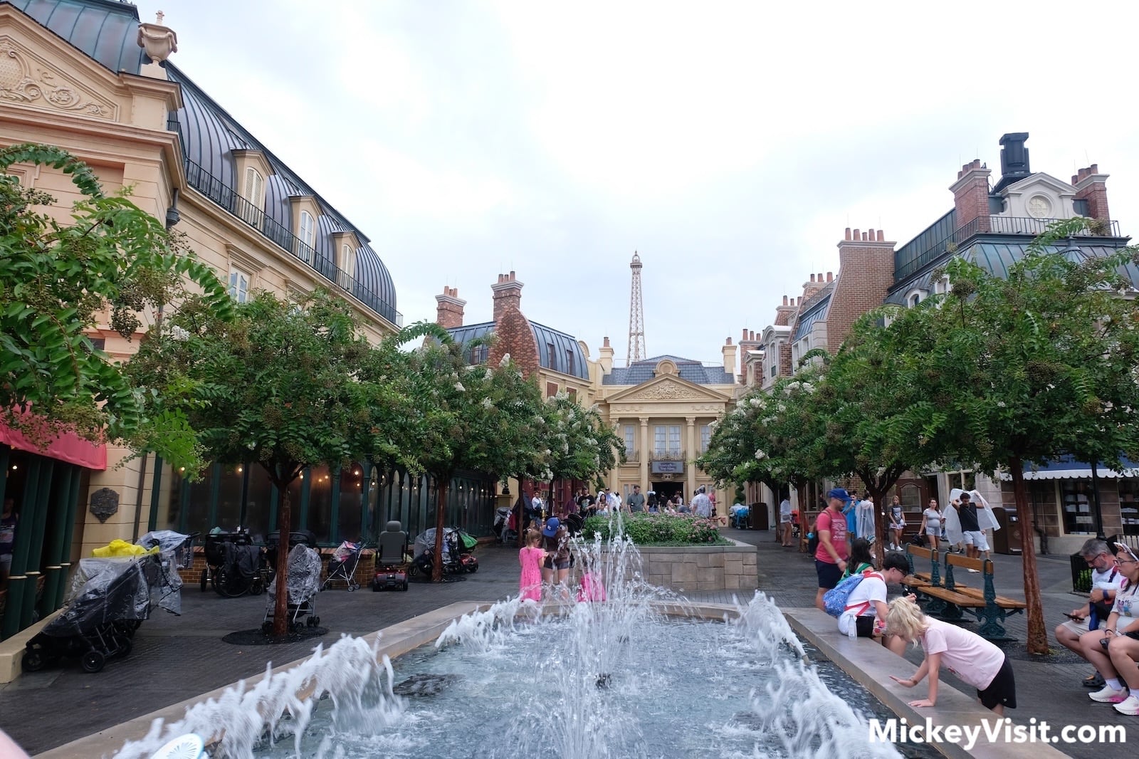 EPCOT Eiffel Tower and fountain