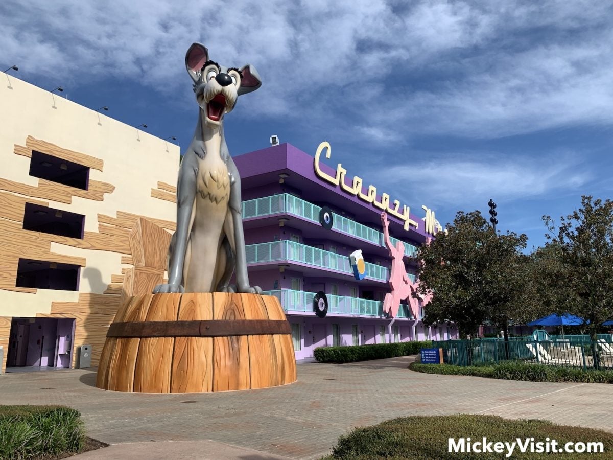 Tramp statue at Pop Century hotel