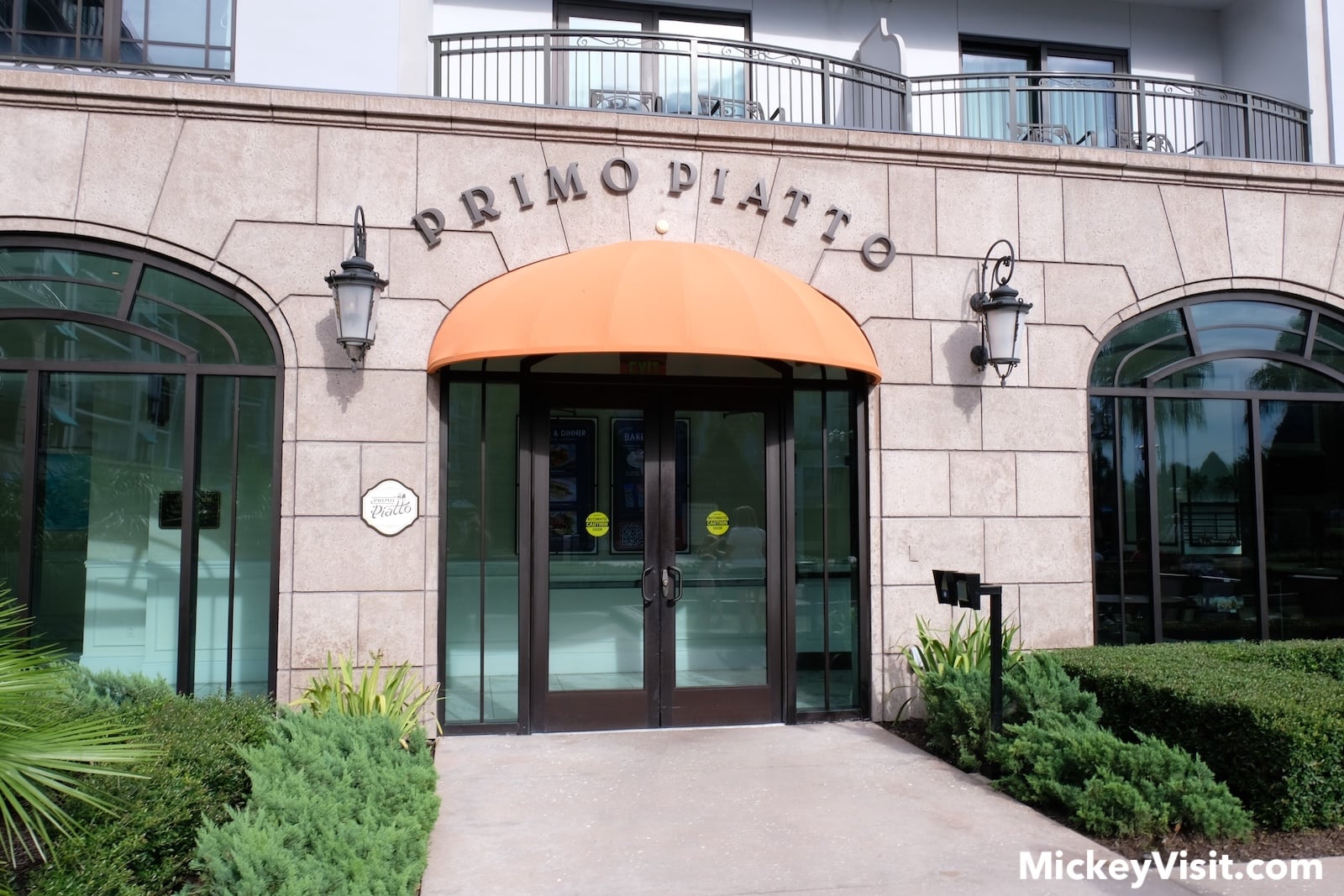 Primo Piatto restaurant entrance
