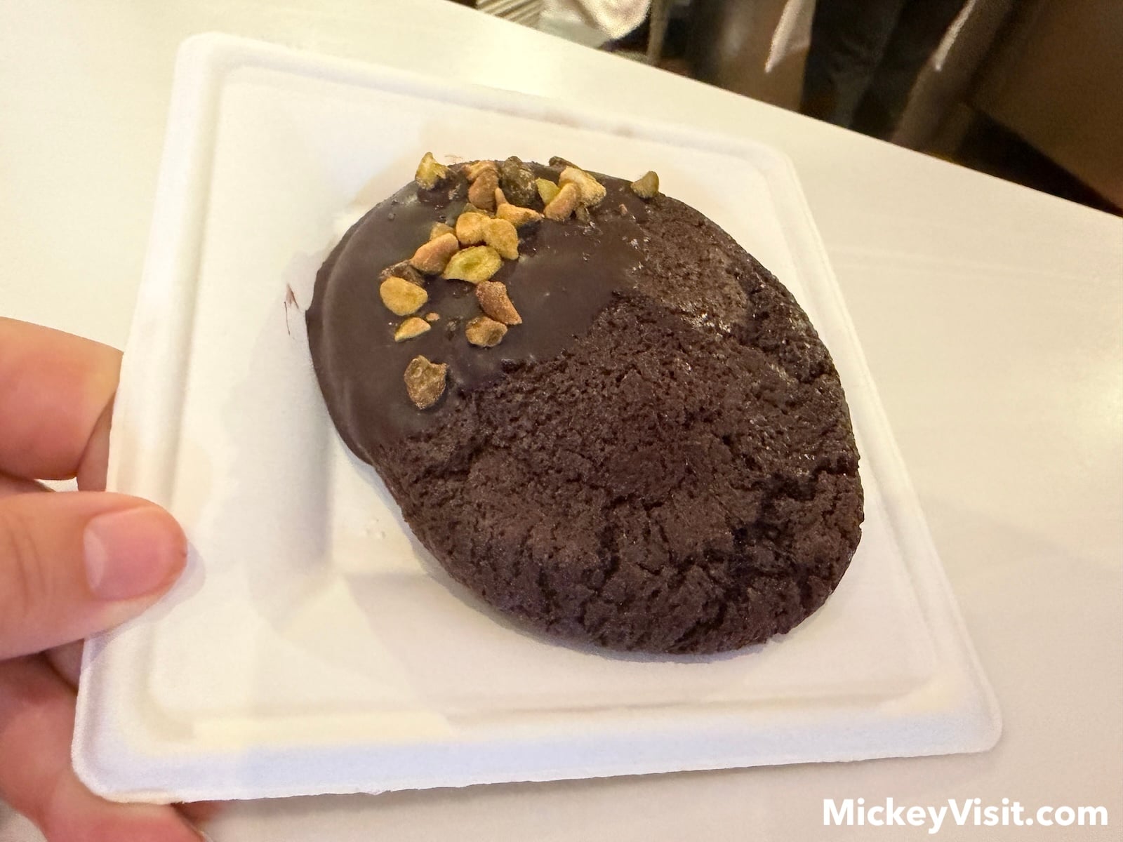 Chocolate-pistachio cookie