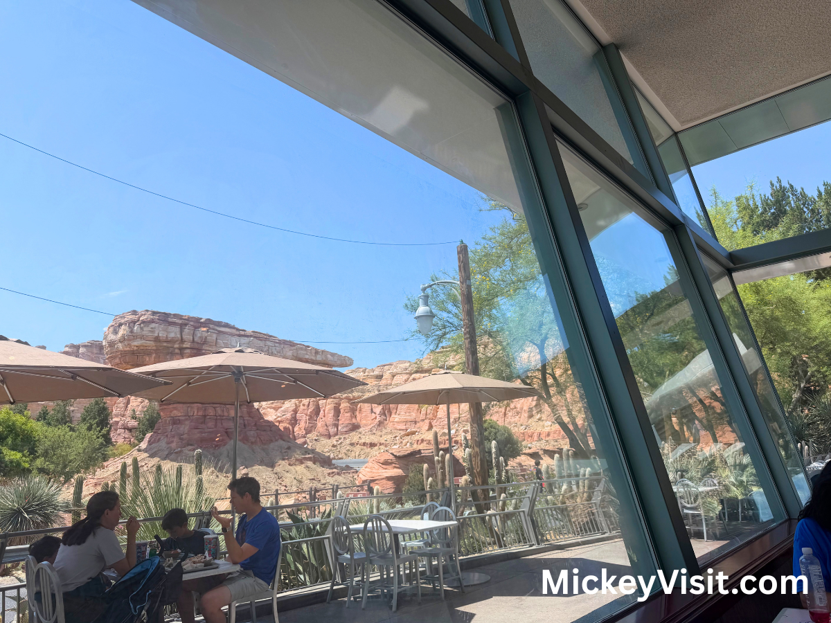 Flo's V8 Cafe