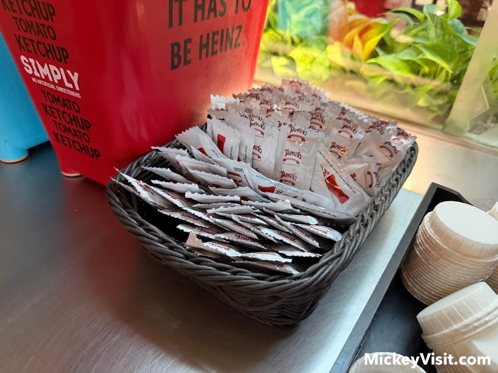 Hot sauce packets