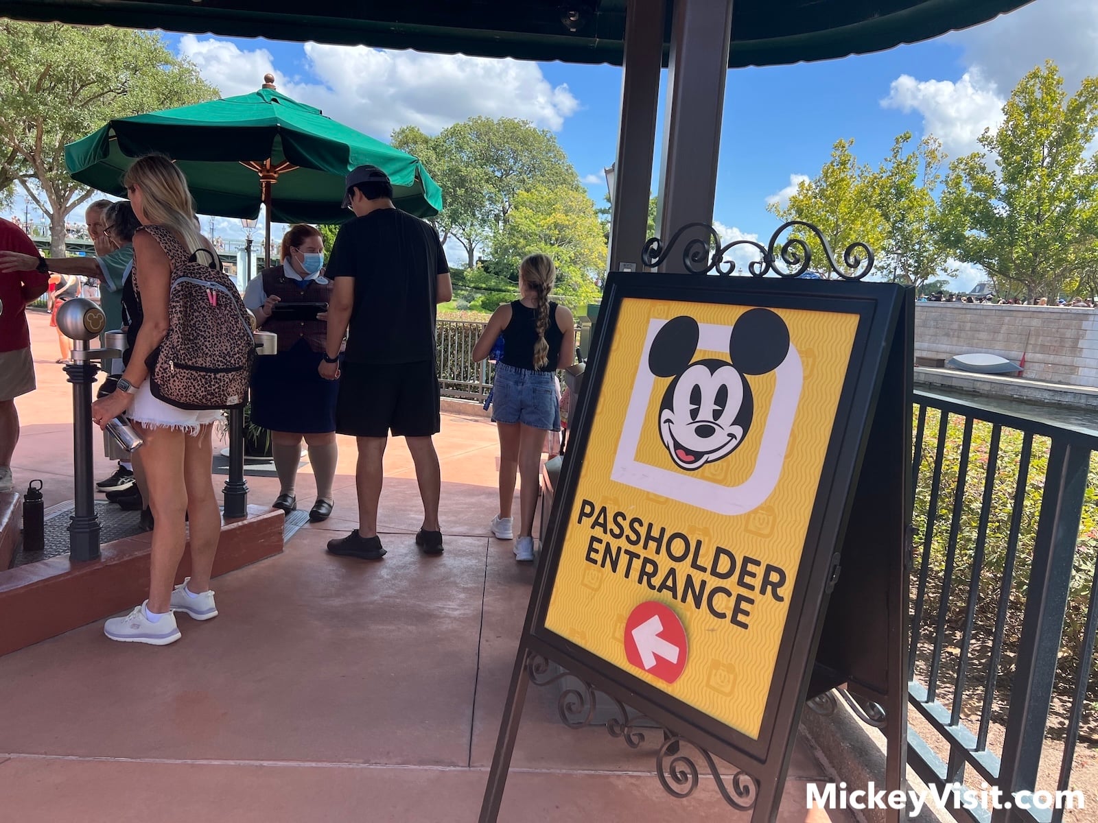 Passholder entrance sign