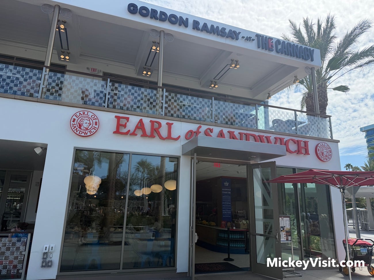 earl of sandwich exterior