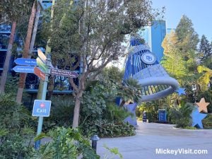 Disneyland Hotel Sorcerer's hat